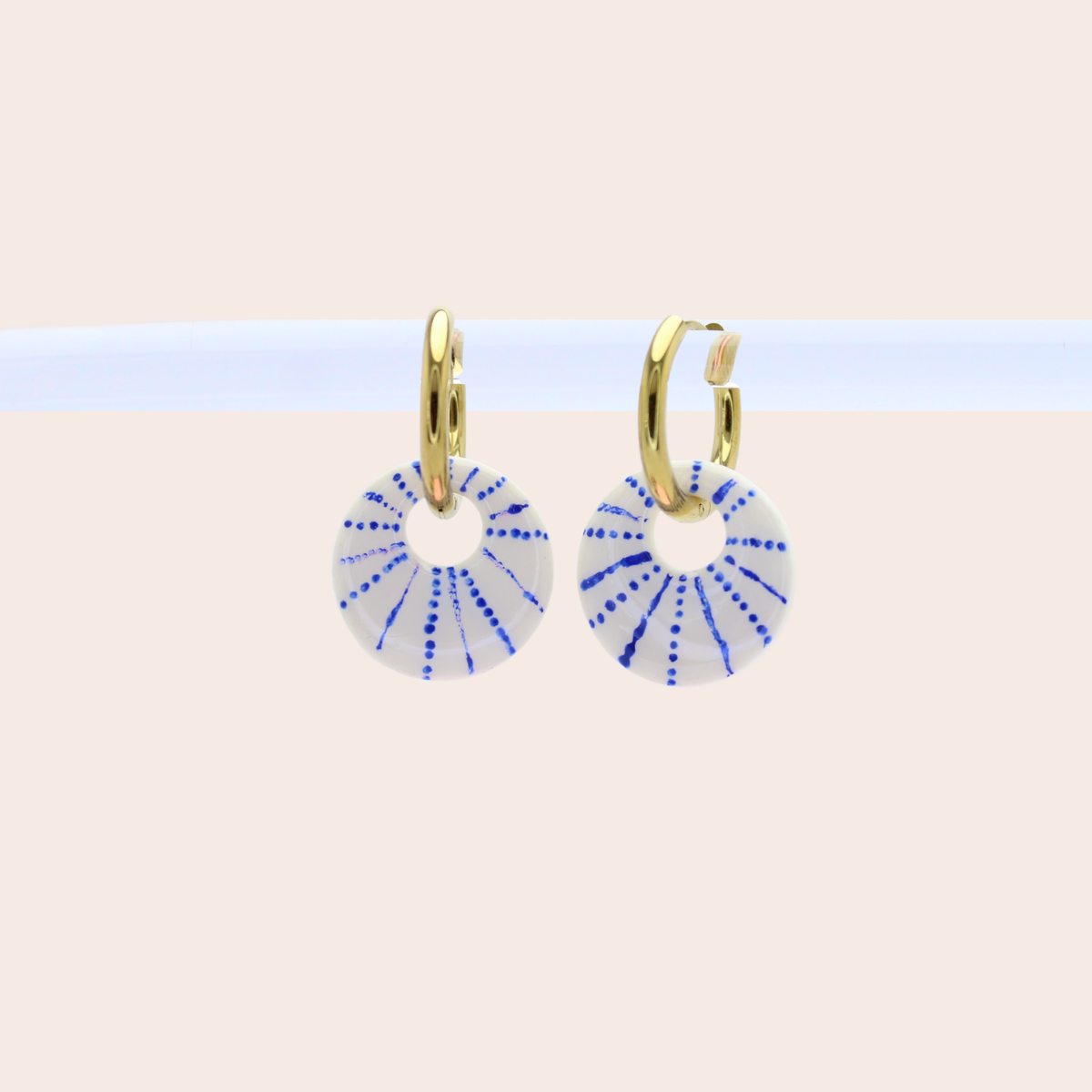 Boucles d'oreilles KOS